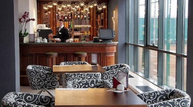 Lobby bar
